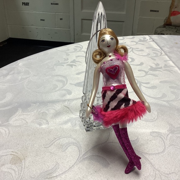 DOLLS OF ELEGANCE. HANGING ORNAMENT - Picture 1 of 6